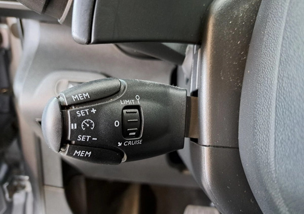 Toyota Proace City Verso cena 94900 przebieg: 146315, rok produkcji 2020 z Kraków małe 529
